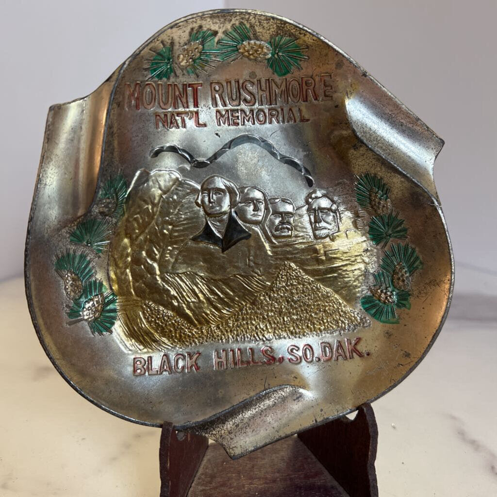 Mount Rushmore Ashtray