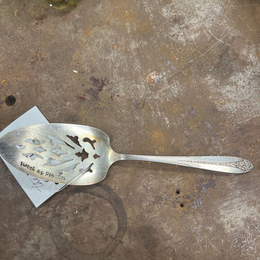 Vintage Stamped Pie Server Style 3