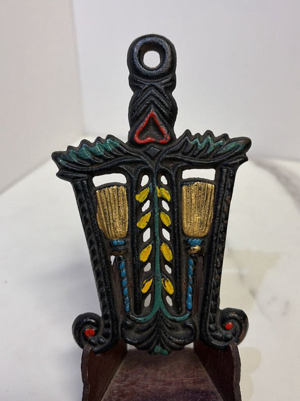 small decorative trivet style 5