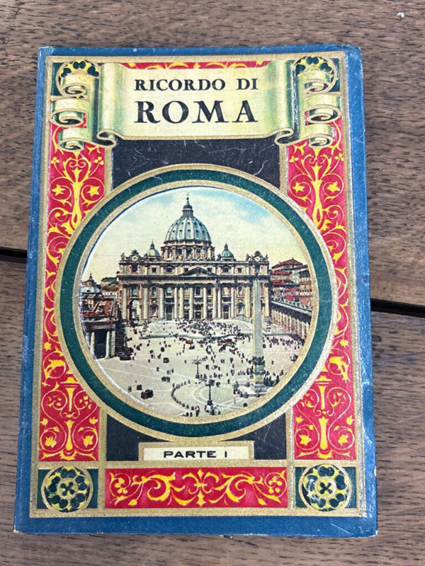 Roma Postcard Book