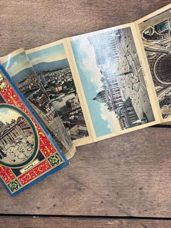 Roma Postcard Book