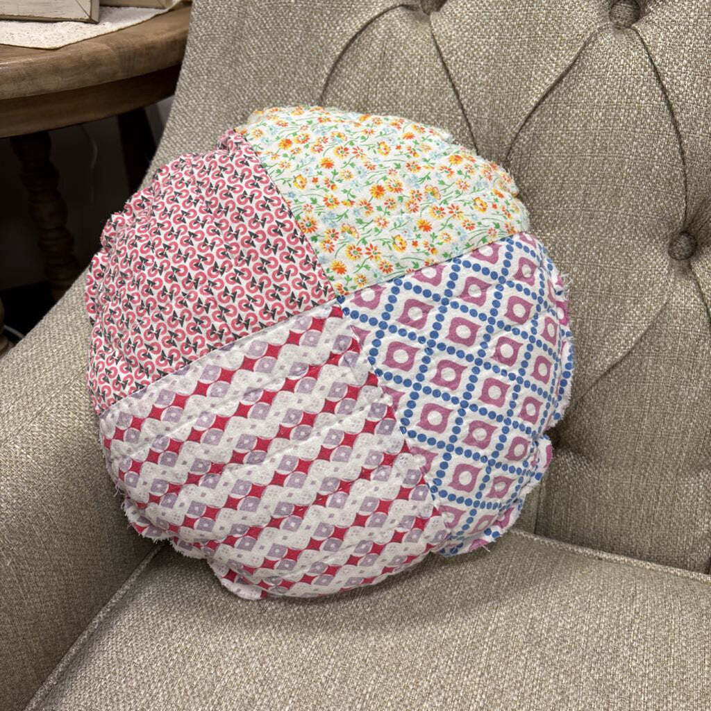 Handmade Quilted 14" x 14" Circle Pillow