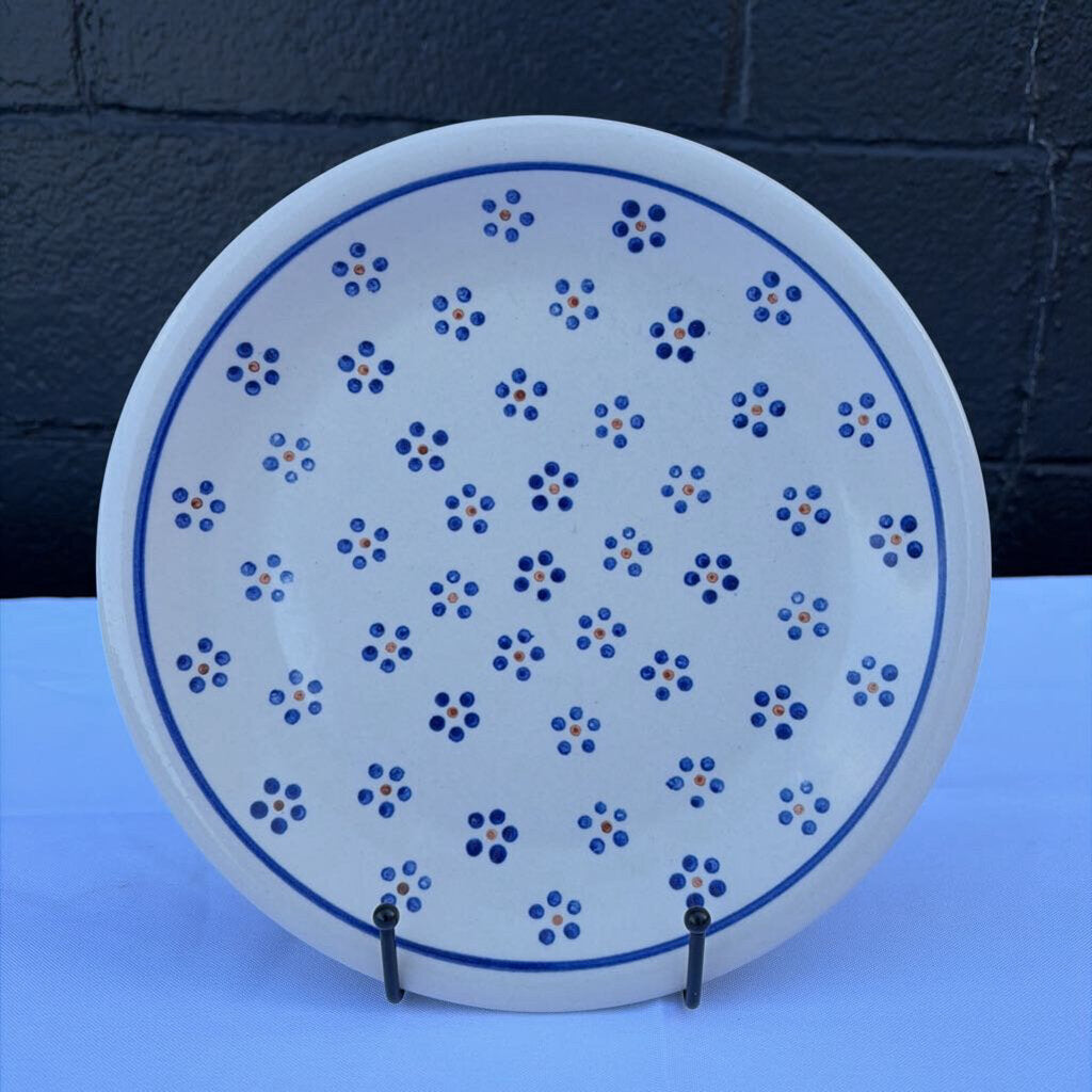 floral pattern Polish pottery plate