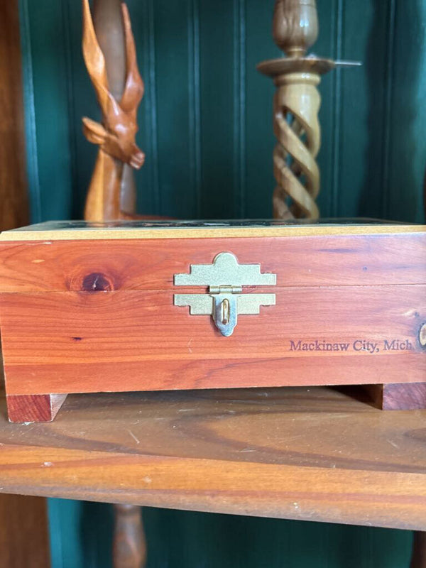 #715 Cedar Horse Box
