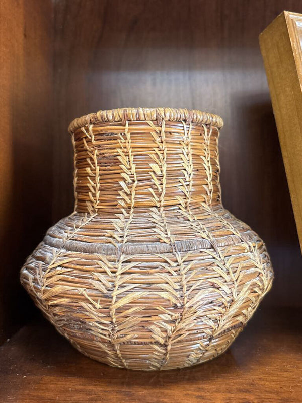 #788 Basket (GREENERY SOLD SEPARATELY)