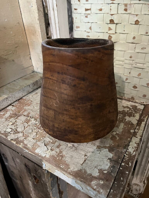Walnut vessel
