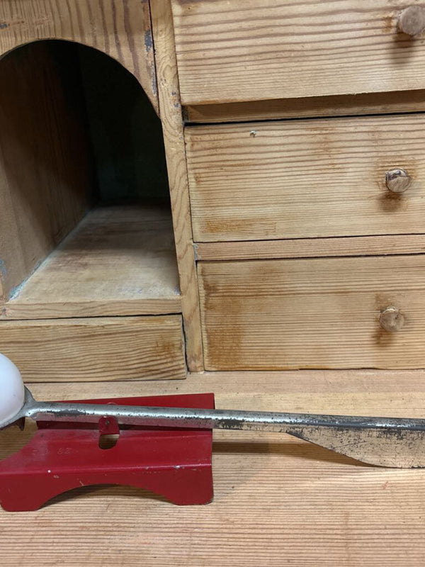 Red Egg Scale